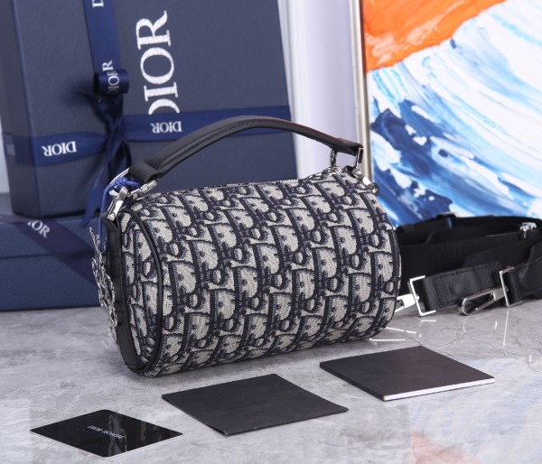  Handbag   Dior  93312  size  17*11  cm