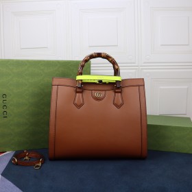 Handbag  Gucci   655658 size  35*30*14  cm