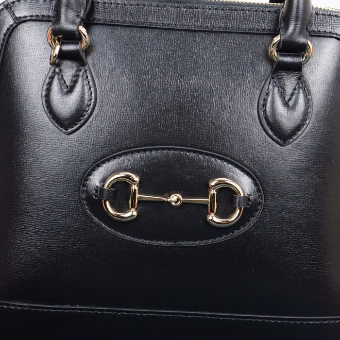 Handbag  Gucci  621220  size  25X24X9 cm