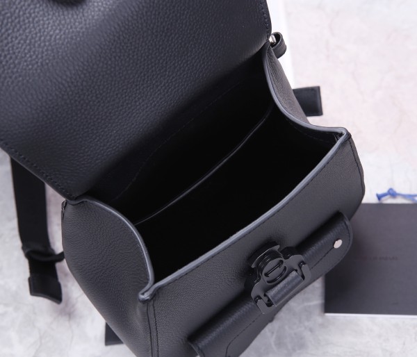 Handbag   Dior  93313  size  19x27.5x11.5 cm