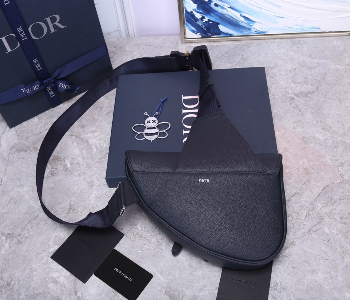 Handbag   Dior   93305  size  20x28.6x5 cm