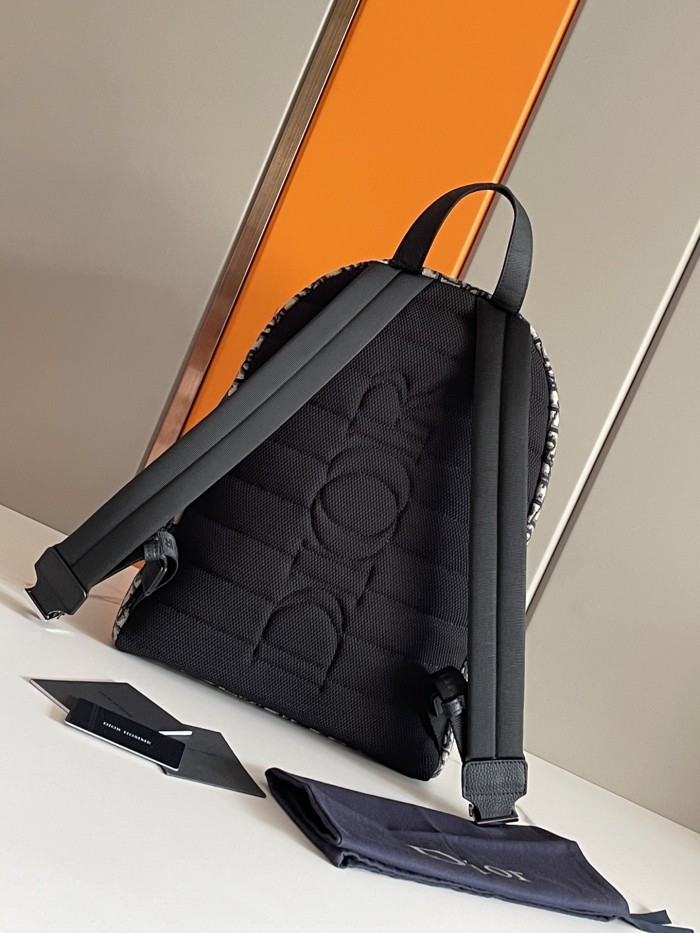 Handbag   Dior  93328  size 30x15x42 cm