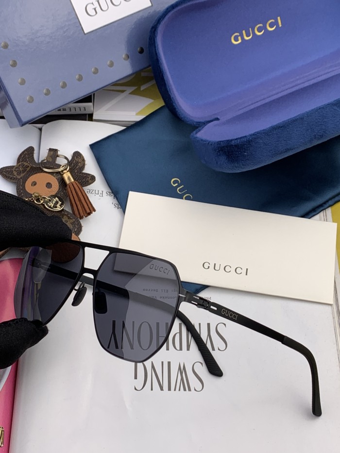 Sunglasses Gucci G1731