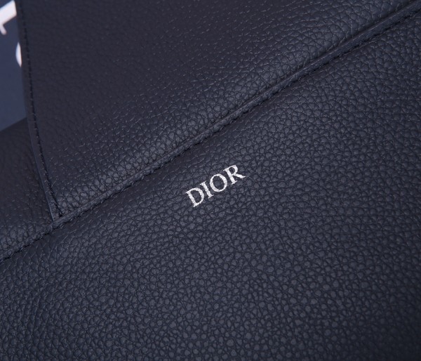 Handbag   Dior   93305  size  20x28.6x5 cm
