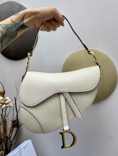 Handbag   Dior  size  25.5 x 20 x 6.5  cm