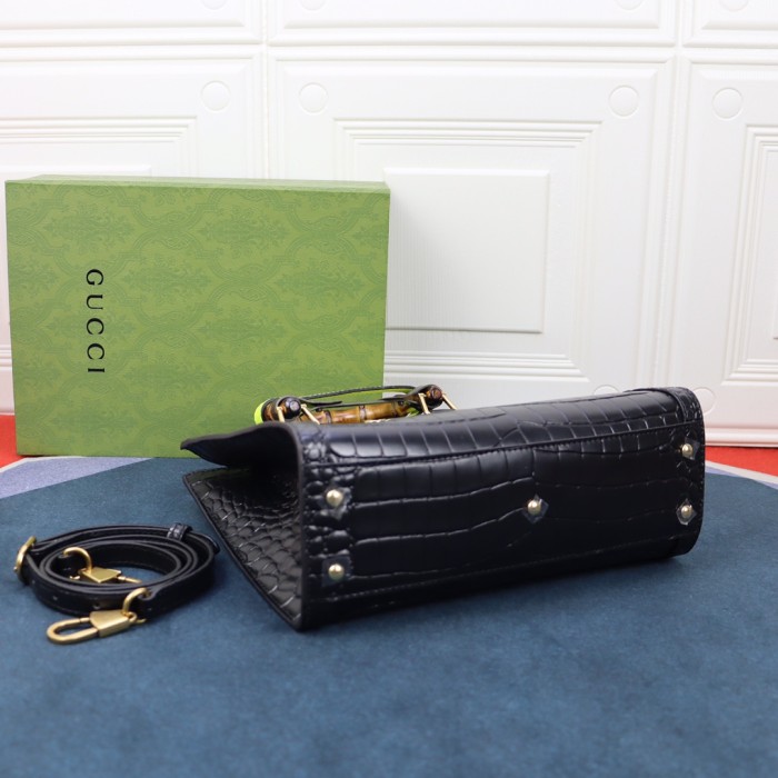 Handbag  Gucci  660195  size  27*24*11  cm