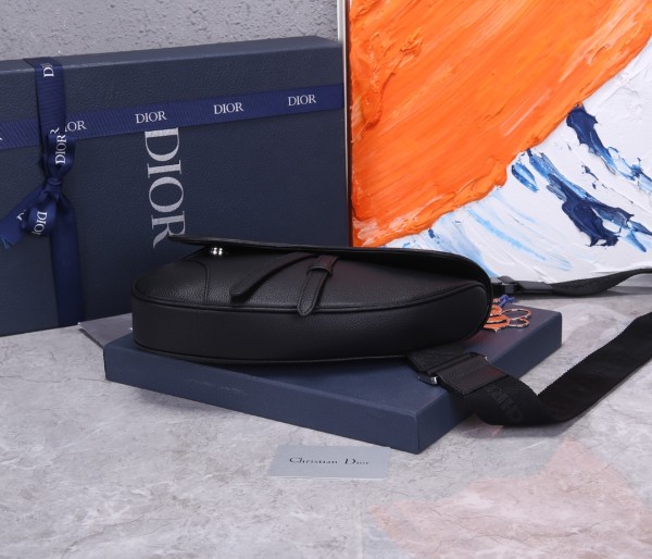 Handbag   Dior   CD93305  size  20x28.6x5 cm