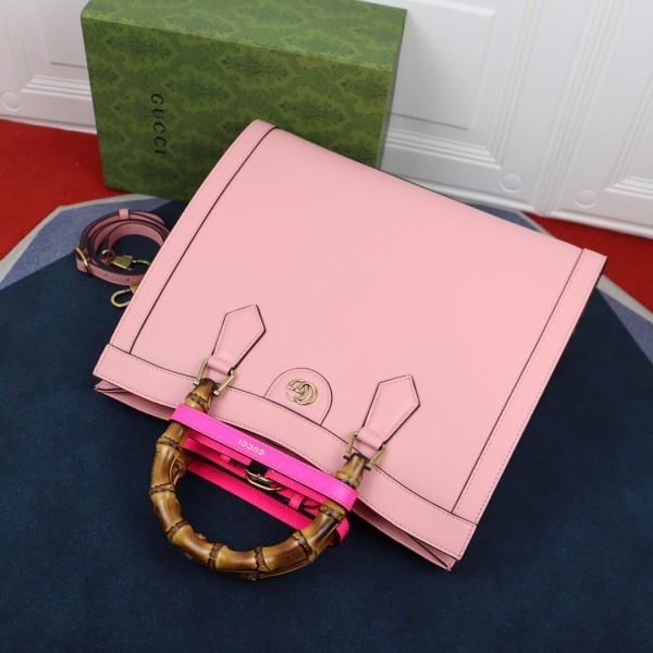 Handbag  Gucci   655658  size  35*30*14 cm