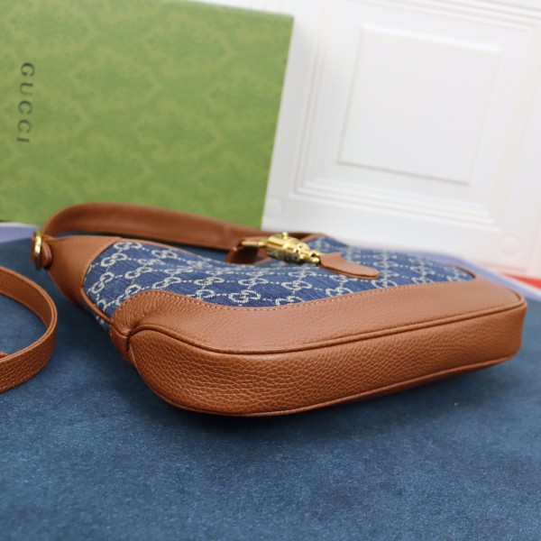 Handbag  Gucci  636706  size  28*19*4.5 cm