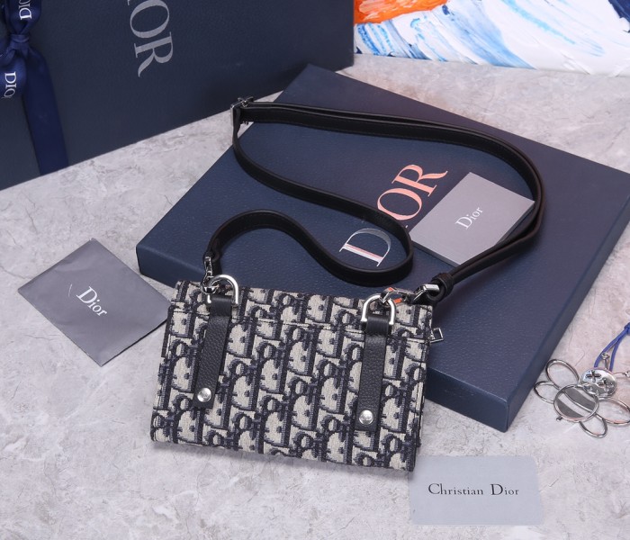 Handbag   Dior  HZ832001  size  18/10/3 cm