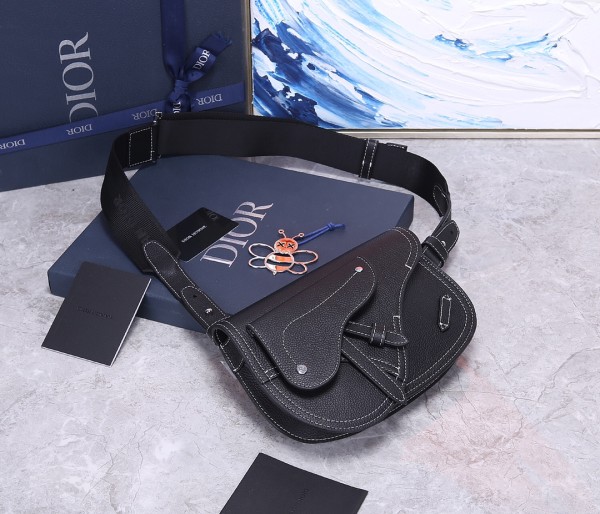 Handbag   Dior  1ADPO095  size  24*17.5*3  cm