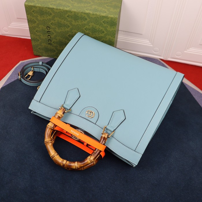 Handbag  Gucci   655658  size 35*30*14  cm