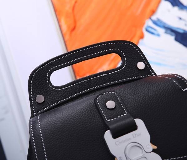 Handbag   Dior  93313  size  19x27.5x11.5 cm