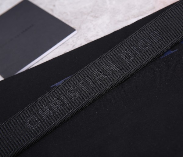 Handbag   Dior  CD93310  size 17*12.5*6 cm