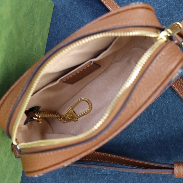 Handbag  Gucci   517350  size  17.5*12*5.5  cm