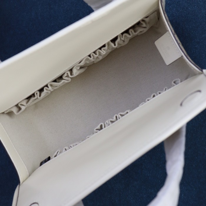 Handbag  Gucci  size  627323  size  27.5X17.5X11 cm