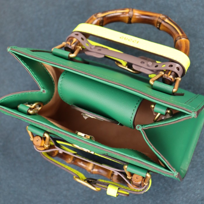 Handbag  Gucci  655661 size 20X16X10 cm