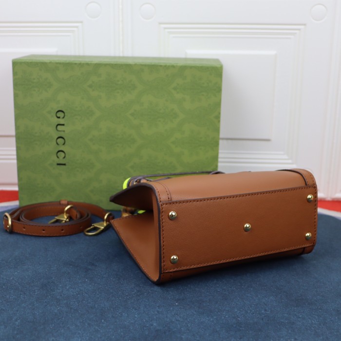 Handbag  Gucci  655661  size  20X16X10 cm