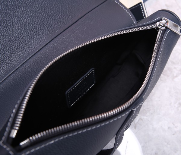 Handbag   Dior   93305  size 20x28.6x5  cm