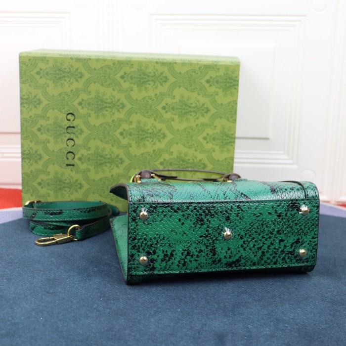 Handbag  Gucci   655661  size  20*16*10  cm