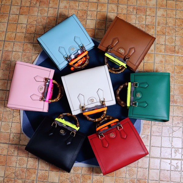 Handbag  Gucci   660195  size  27*24*11  cm