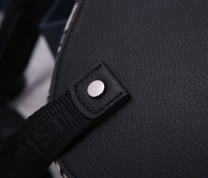 Handbag   Dior  93313  size  19x27.5x11.5 cm