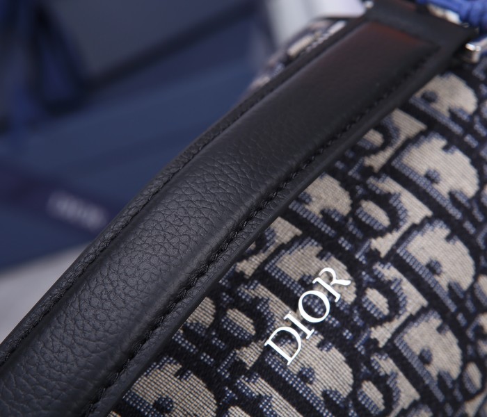  Handbag   Dior  93312  size  17*11  cm