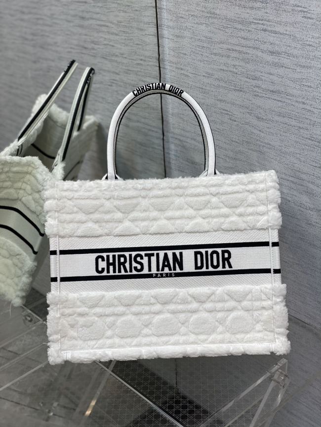 Handbag   Dior  size   36*18*28 cm