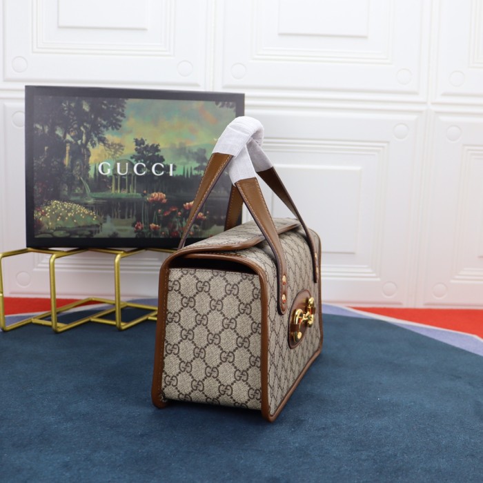 Handbag  Gucci   627323  size  27.5X17.5X11 cm