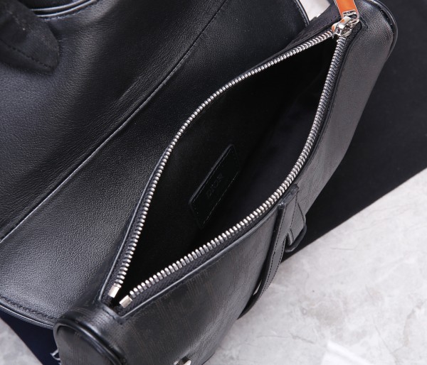 Handbag   Dior  93305  size  26*19*4.5  cm