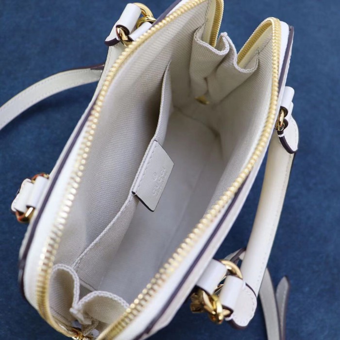 Handbag  Gucci  640716 size  20X19.5X7.5 cm