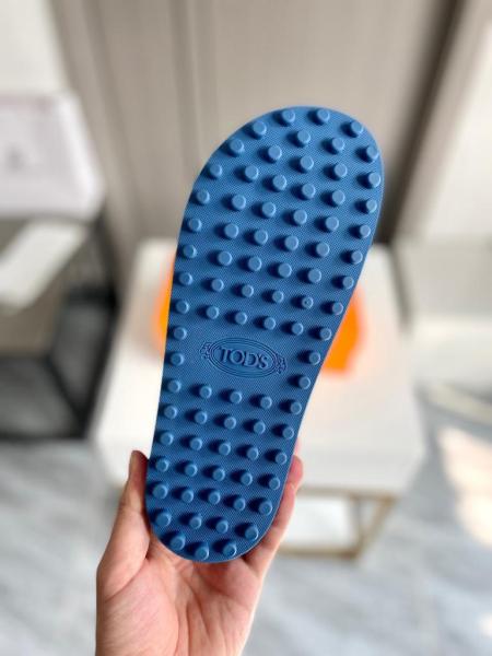 TOD'S Logo Embossed Slip On Slides