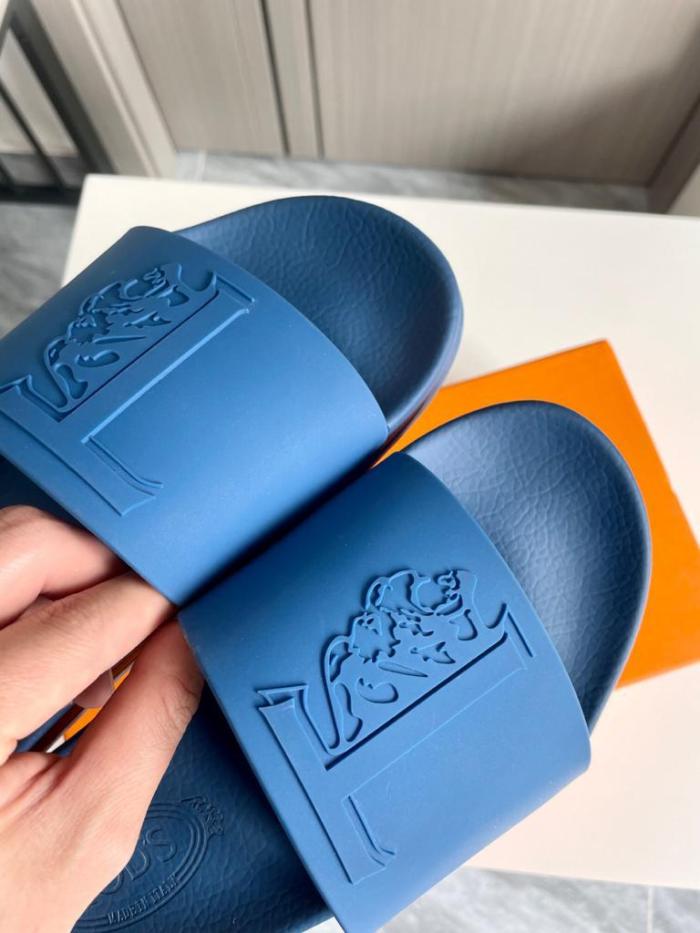 TOD'S Logo Embossed Slip On Slides
