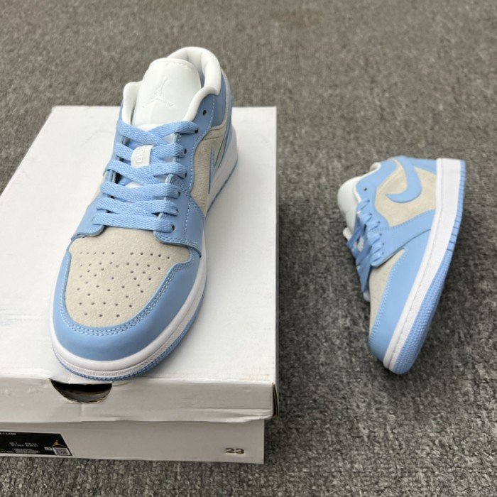 Jordan 1 Low University Blue Grey (W)