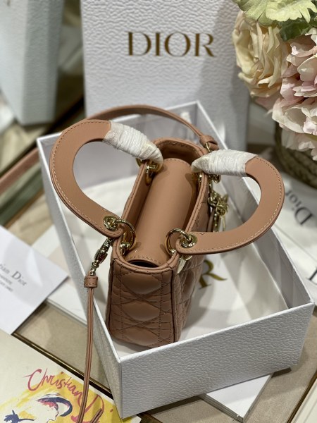 Handbag   Dior  6601  size  12*10*5 cm