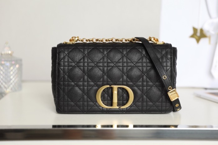 Handbag   Dior   size  25.5x15.5x8 cm