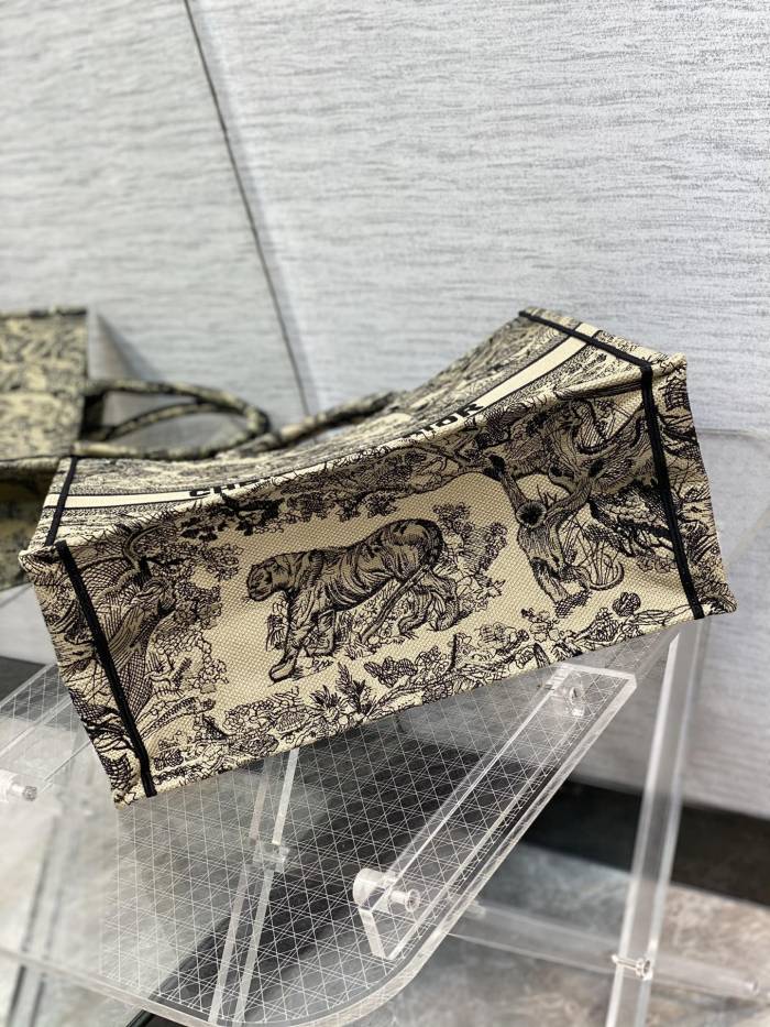 Handbag Dior M1286ZTDT-M16E size 42*18.5*35 cm