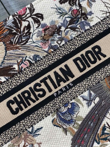 Handbag   Dior  size  26*8*22 cm