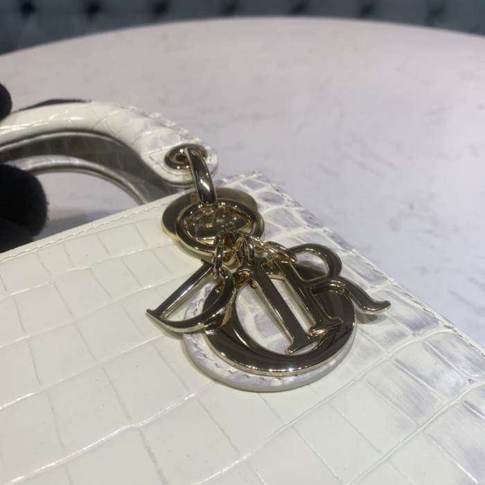 Handbag   Dior  6603  size   17 x 7.5x 14 cm