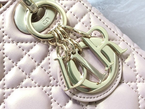 Handbag   Dior M0505  size  17×15×7 cm