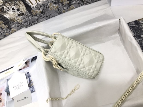 Handbag   Dior  M0505  size  17 x 15 x 7  cm