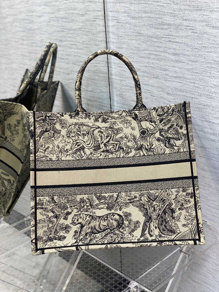 Handbag Dior M1286ZTDT-M16E size 42*18.5*35 cm