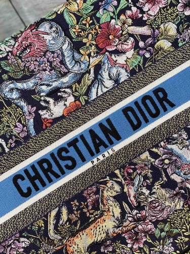  Handbag   Dior  size  42*18*35 cm