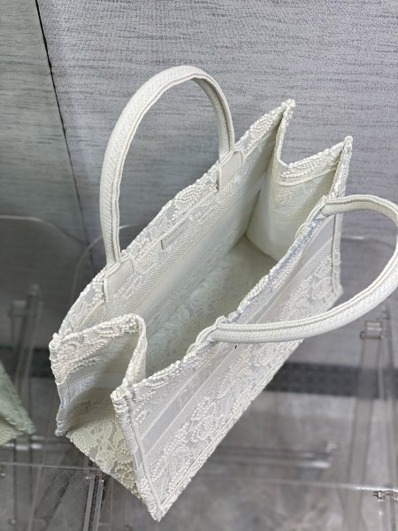  Handbag   Dior   size  36*18*28 cm