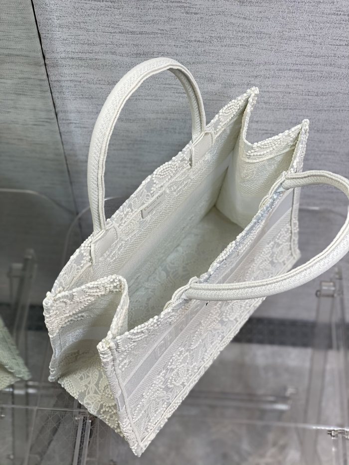  Handbag   Dior   size  36*18*28 cm