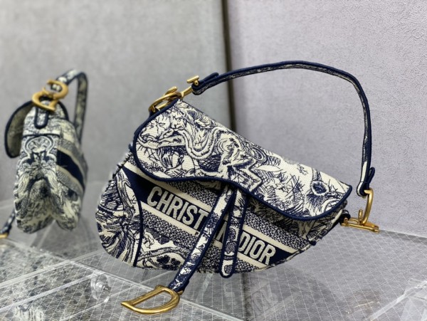 Handbag   Dior  size  25 cm