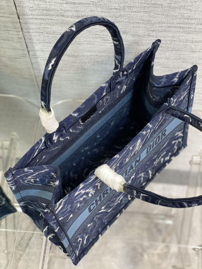  Handbag   Dior  size  36*18*28 cm