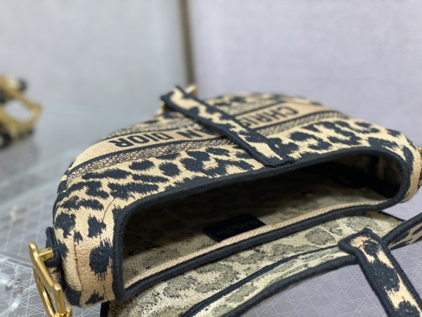 Handbag   Dior   size  25 cm