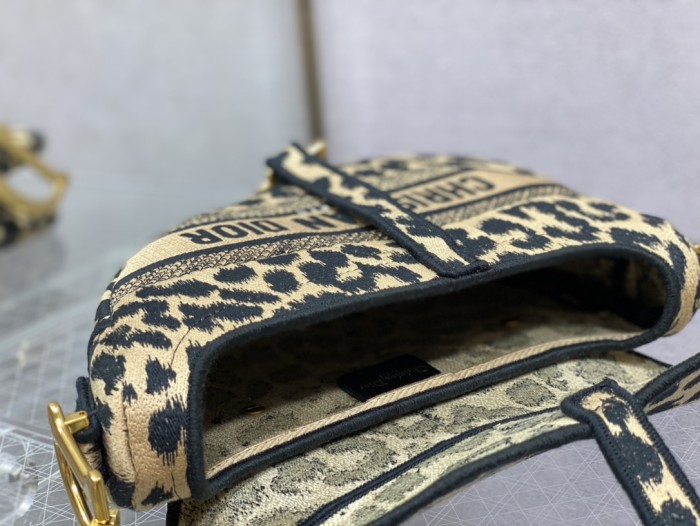 Handbag   Dior   size  25 cm