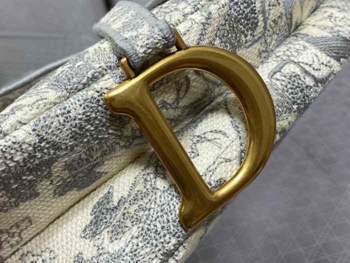 Handbag   Dior  size  25 cm